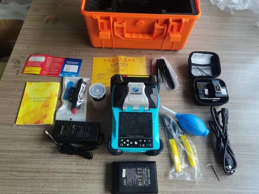 Splicer a fusione a batteria da 4800 mAh per la fusione senza soluzione di continuità dei cavi a fibra ottica