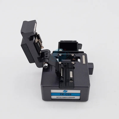 FK-C09 Tagliafibra ad alta precisione con coltello per tagliare le fibre ottiche