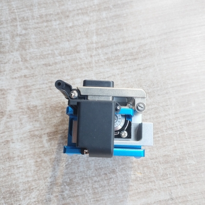 Kit di taglio di fibre ottiche ad alta precisione per il taglio di fibre nude da 9 a 16 mm ≤ 0,5°