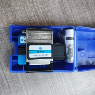 Kit di taglio di fibre ottiche ad alta precisione per il taglio di fibre nude da 9 a 16 mm ≤ 0,5°