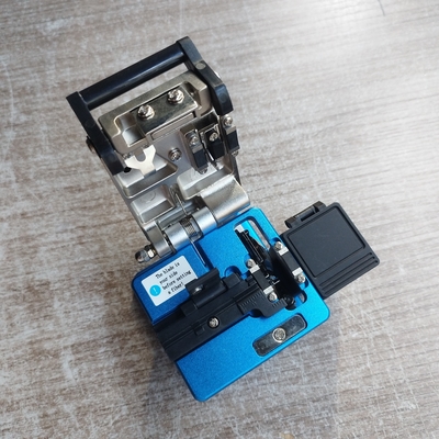 Kit di taglio di fibre ottiche ad alta precisione per il taglio di fibre nude da 9 a 16 mm ≤ 0,5°