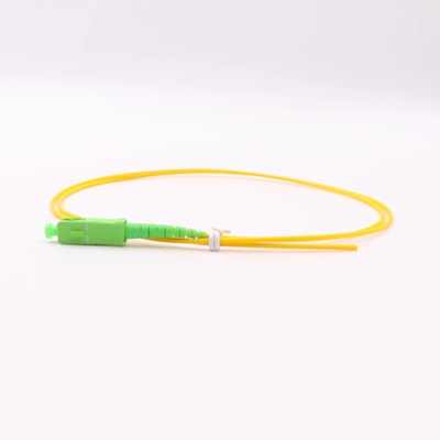 Pigtail bianco/giallo SC/APC G652D Single Mode LSZH 1M Simplex 2.0mm Pigtail in fibra ottica