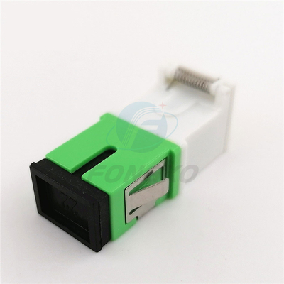 Adaptatore monouso in fibra bianca a guscio verde SC/APC Adaptatore auto scudo con schegge metalliche e stabilità a temperatura ≤0,20 dB